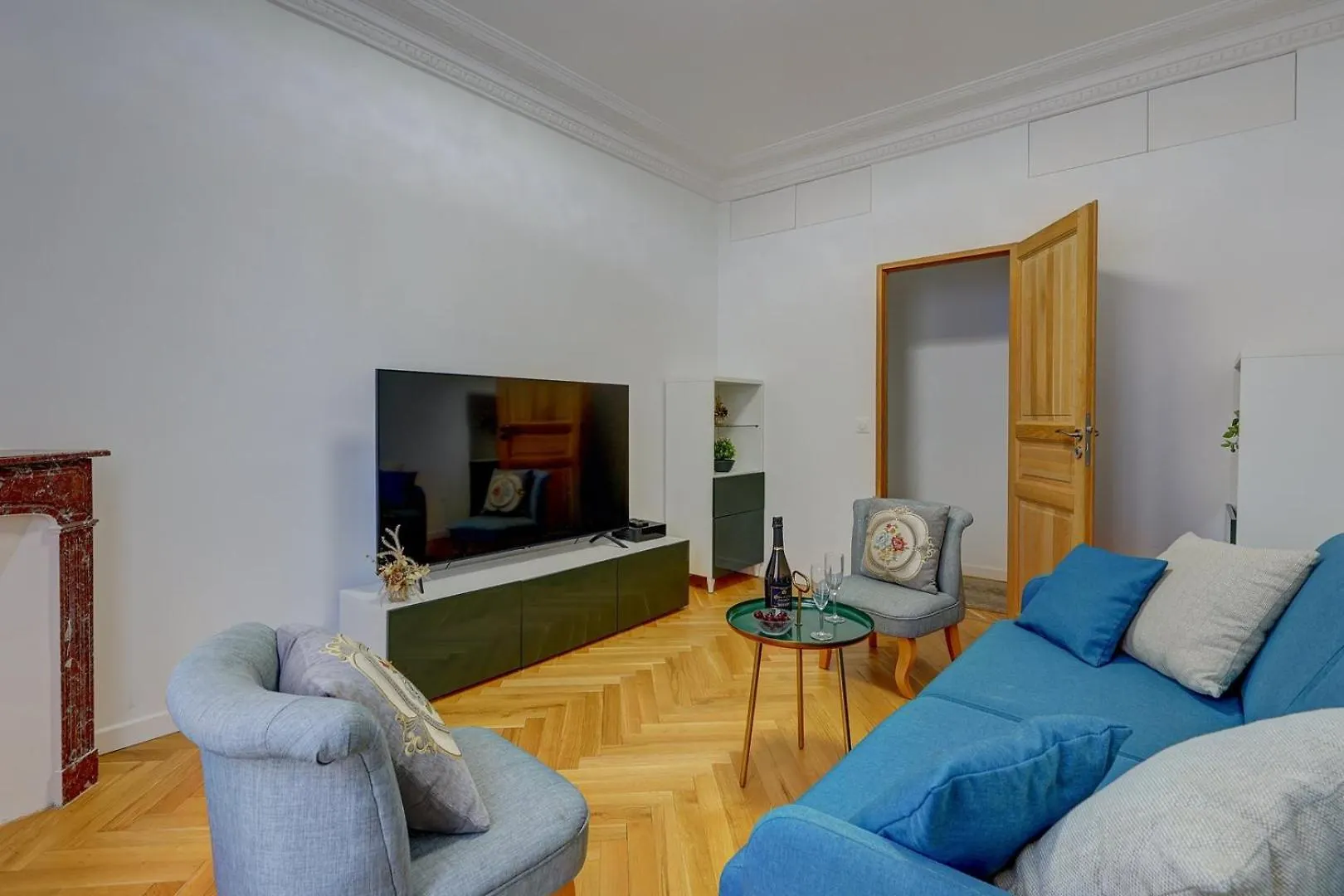 708 Suite Mericourt - Superbe Appartement A Parigi 0*,  Francia